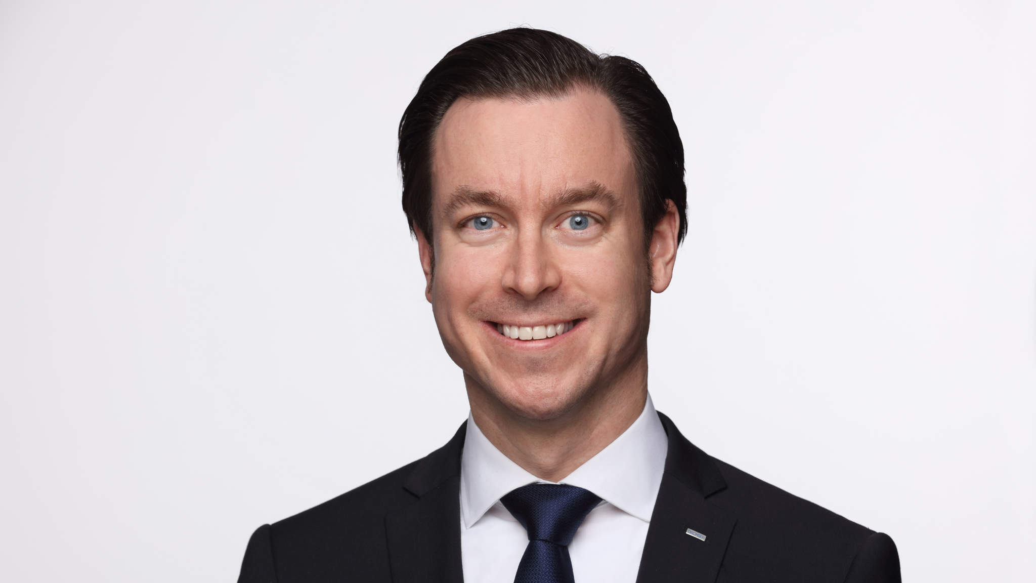 El cargo de Managing Director ASL EMEA ha sido asumido por el Dr. Tobias Burger y en ASL Americas por Ralph Riehl El cargo de Managing Director ASL EMEA ha sido asumido por el Dr. Tobias Burger y en ASL Americas por Ralph Riehl